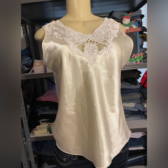 Tops - Picture 1 of 4